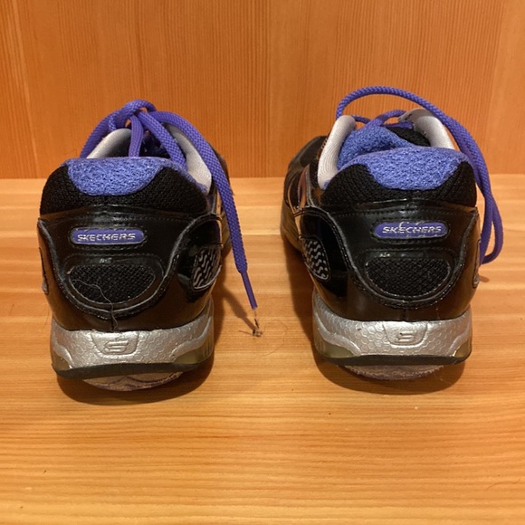 Sketcher “tone up” walking shoes. Size 6 - Picture 4 of 4